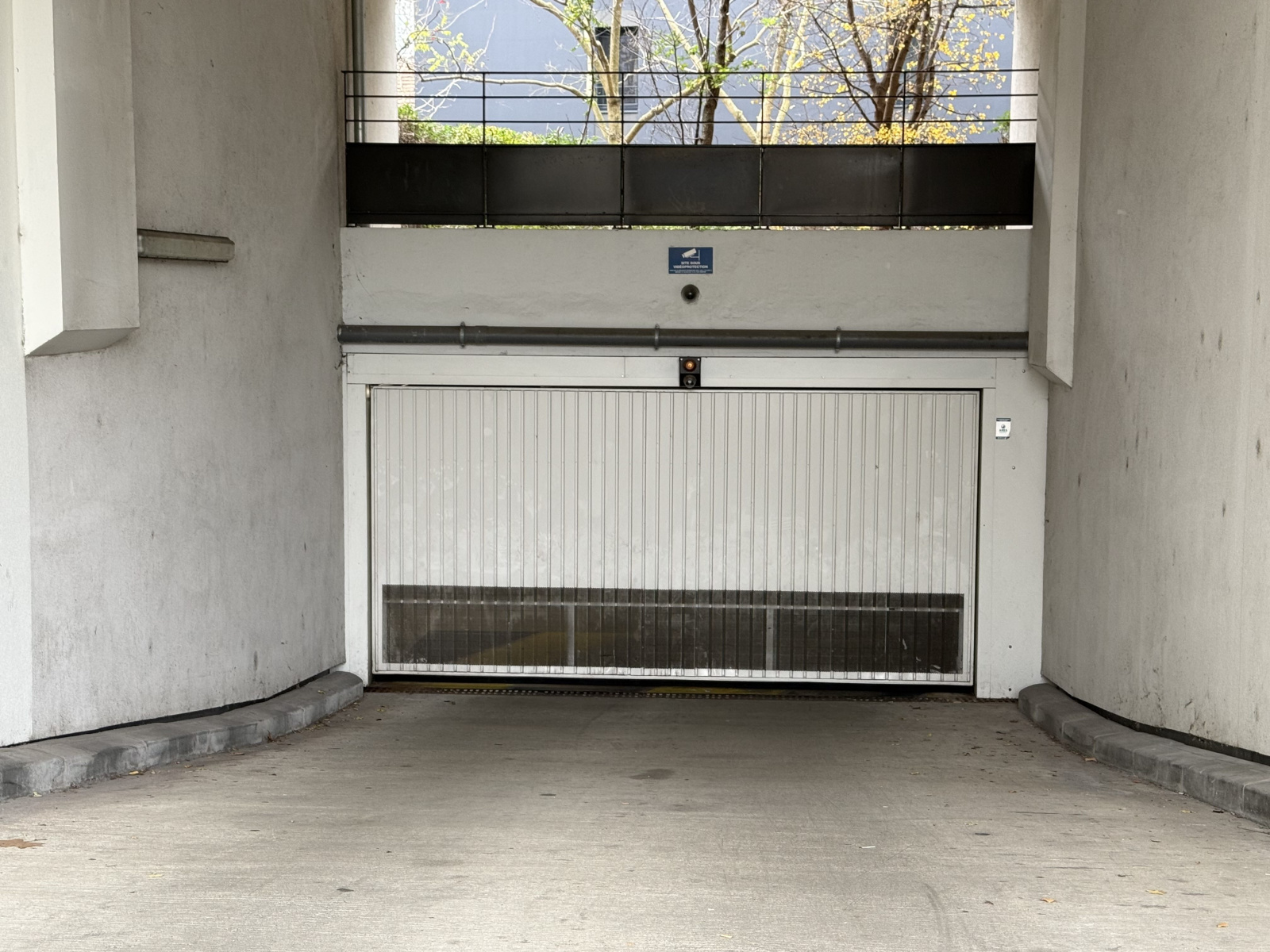 Image_2, Garage, Lyon, ref :LGA10000227