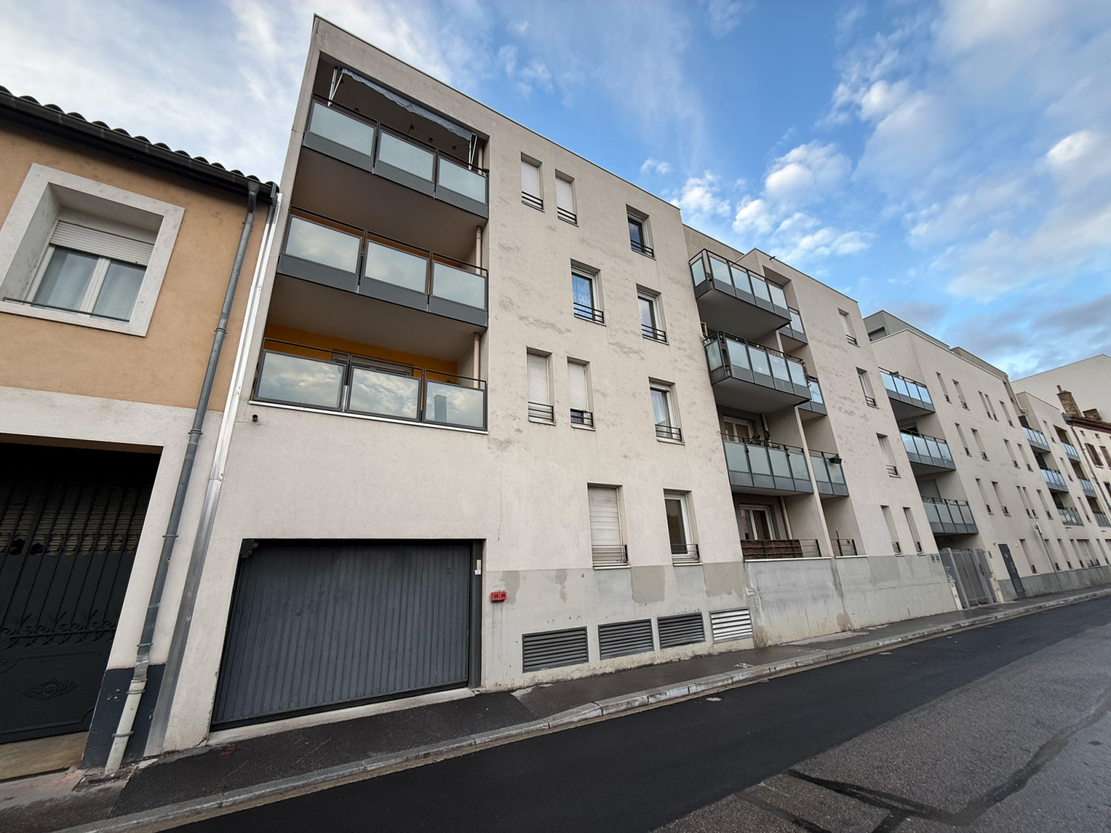 Image_1, Garage, Lyon, ref :LGA10000225